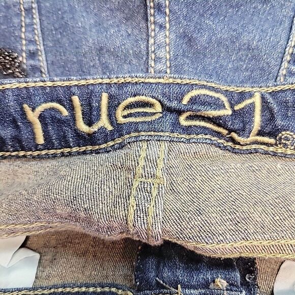 Rue 21 Junior Cut Off Shorts Size 5/6 Distressed Black Stud Pockets Waist 30 - Picture 5 of 6